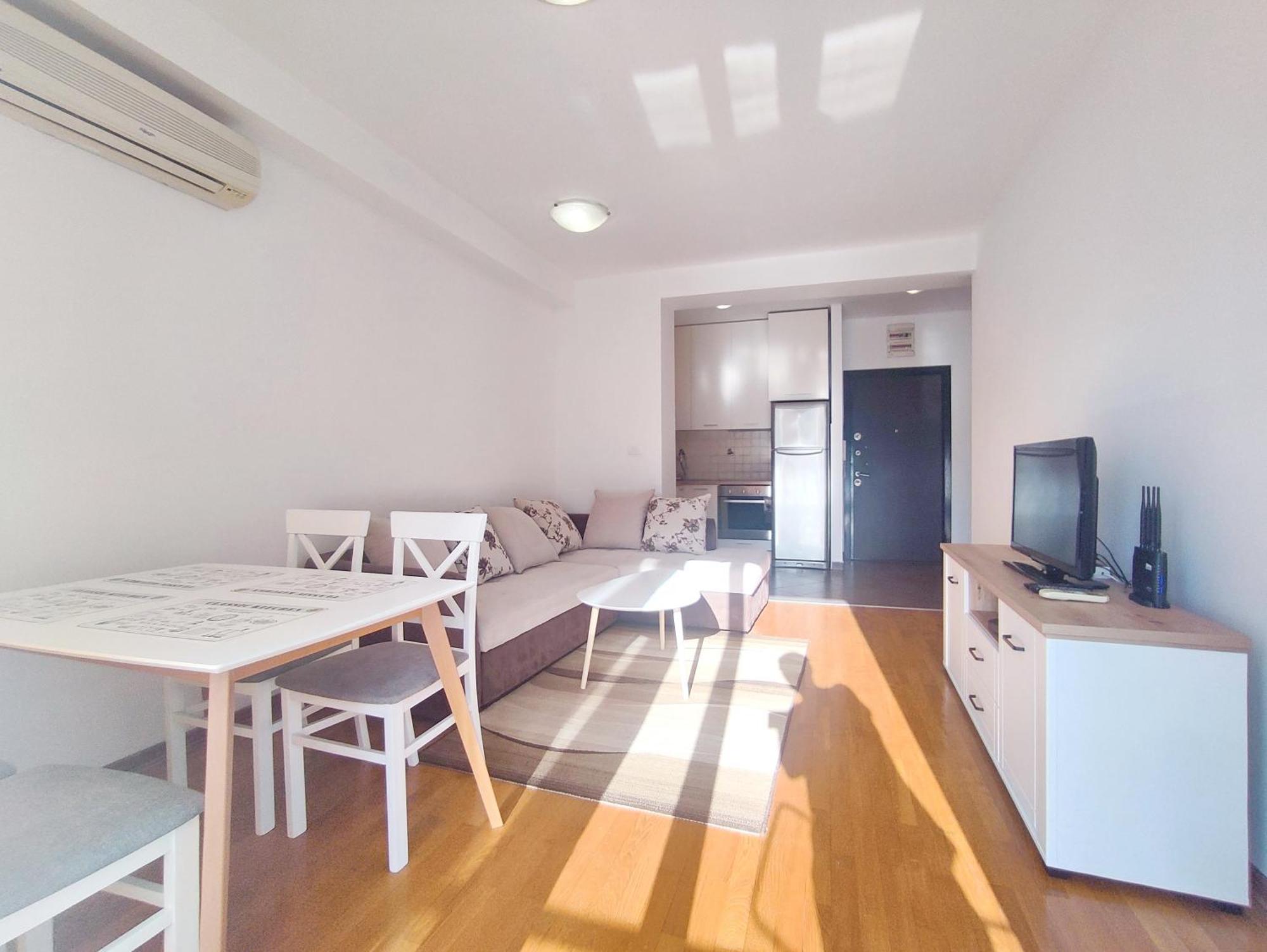 Apartments Svetlana บุดวา ภายนอก รูปภาพ