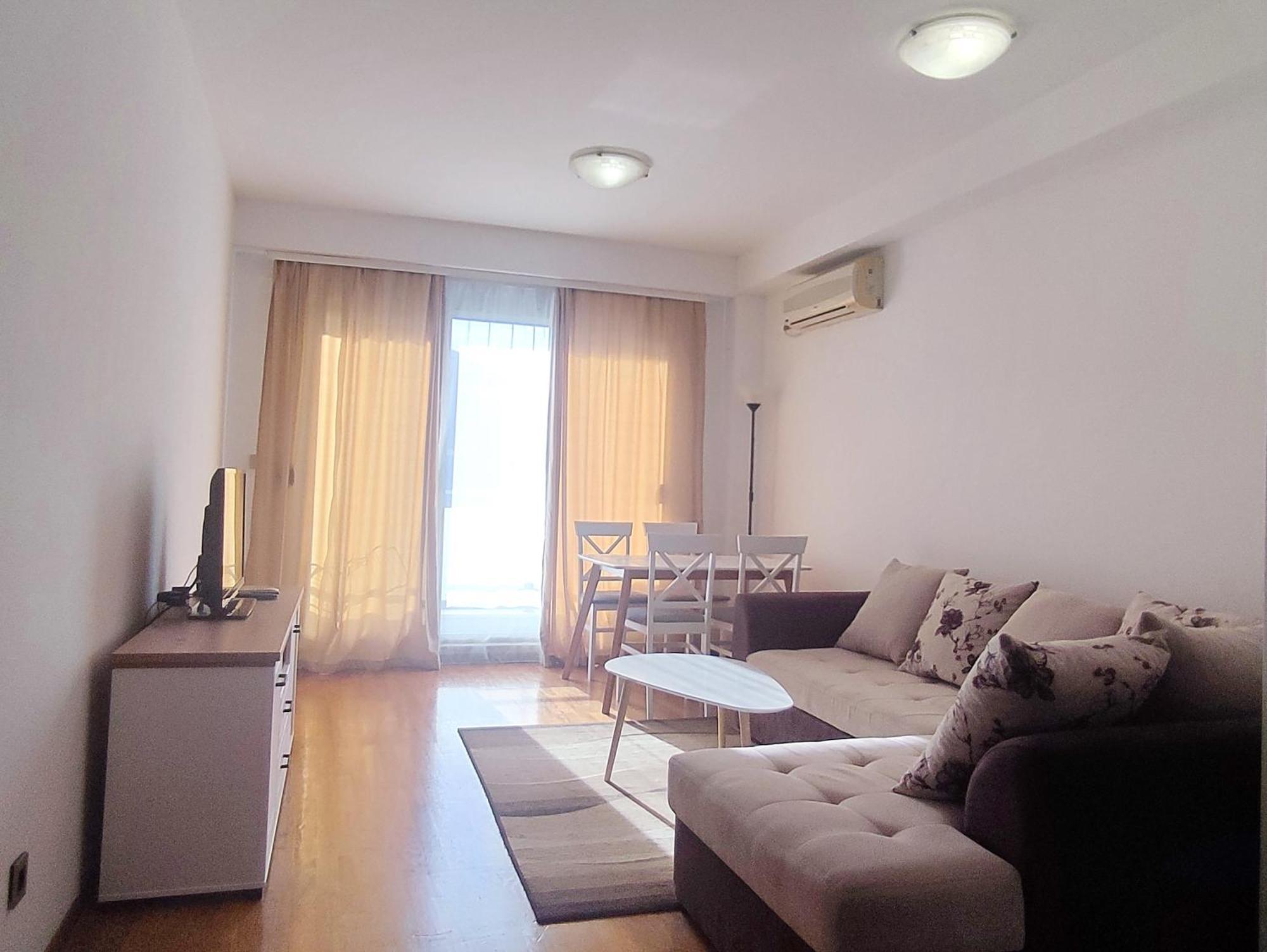 Apartments Svetlana บุดวา ภายนอก รูปภาพ